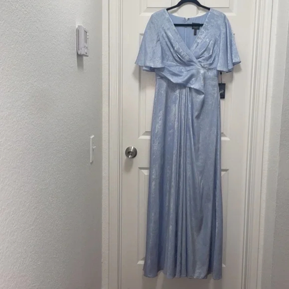 Adrianna Pappell Flutter sleeve metallic gown - blue - Picture 5 of 5